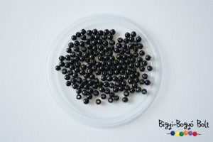 4 mm-es viaszgyöngyök - fekete