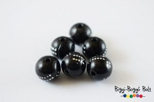 Fekete gyöngyök - ezüstös pöttyökkel - 10 mm