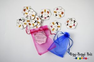 gyöngycsibés hatszög kirakók tasakkal