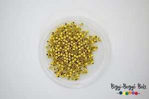 3 mm-es fémgyöngyök arany