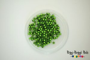 4 mm-es fém világoszöld gyöngyök